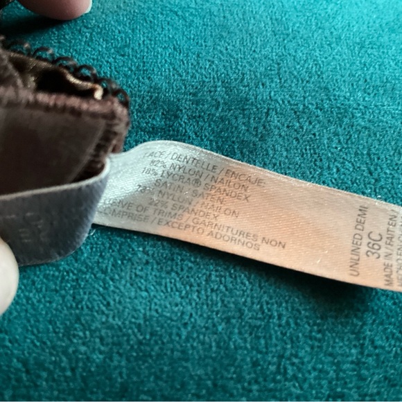 Victoria’s Secret Lace Bra - Picture 10 of 11